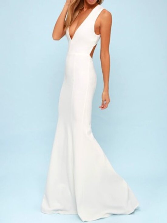Lulus Dresses & Skirts - RARE!!! NWOT Lulus Heaven and Earth White Maxi Dress - Size Medium
